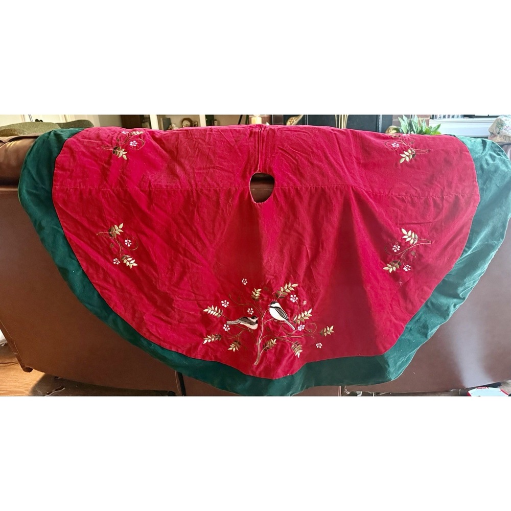 Season's Designs 56" Velvet Christmas Tree Skirt Embroidered Chickadee Birds